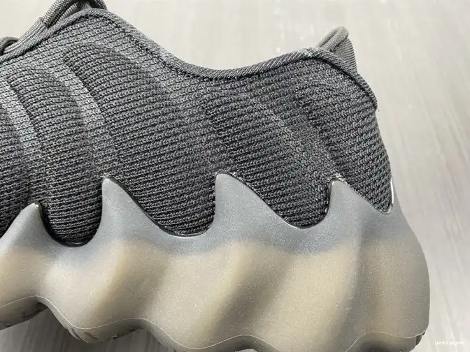 YEEZY 400 ADIDAS H68032 0515